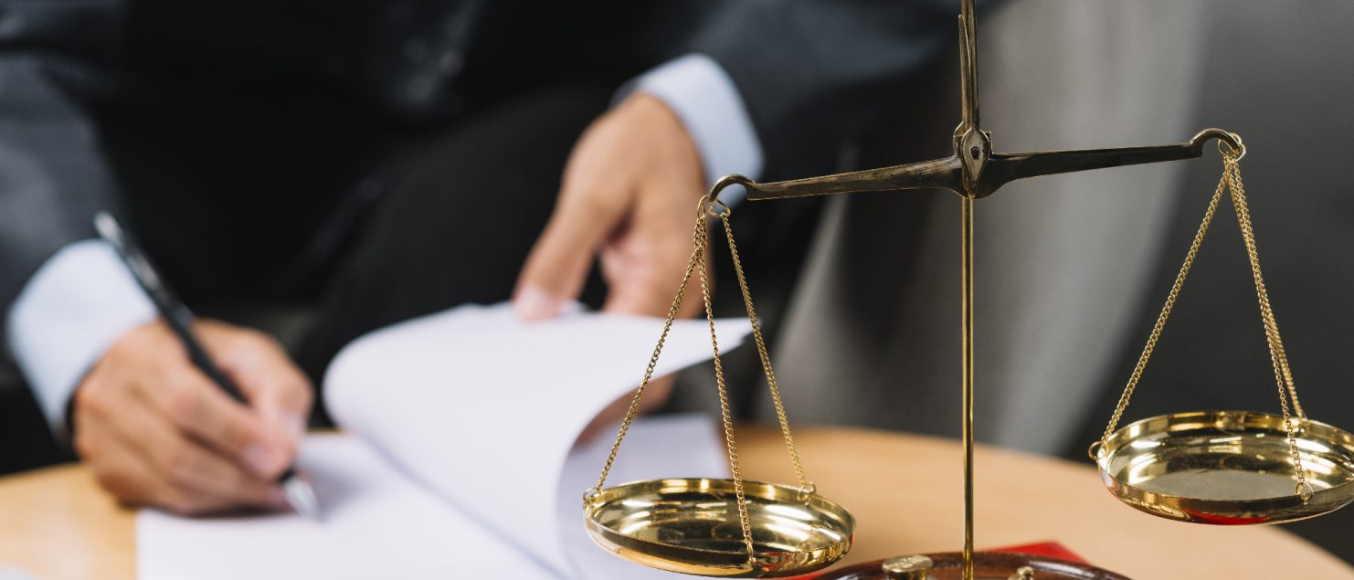 Resolving-disputes-in-business-and-commerce-03